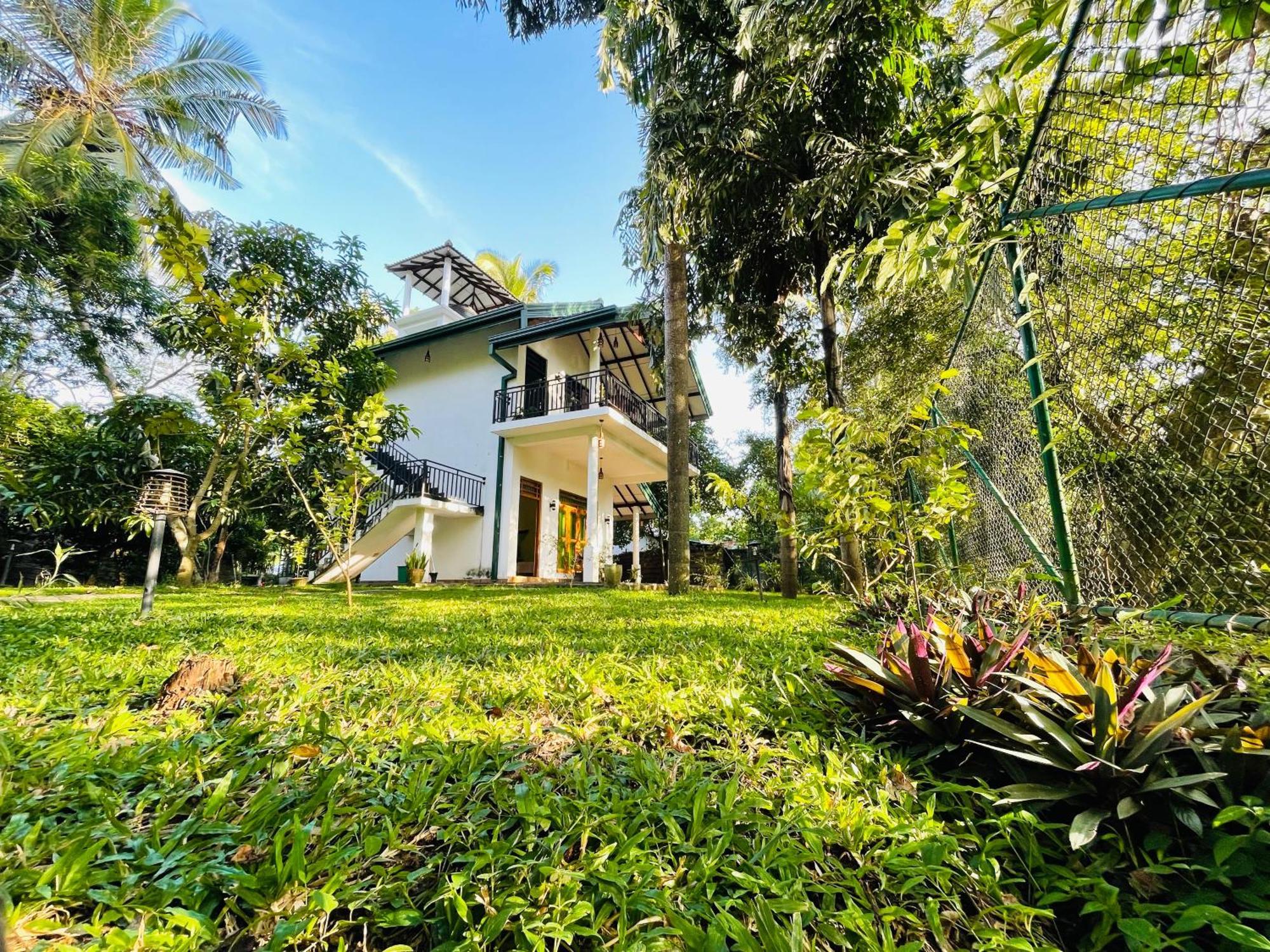 Yala Safari River View Hotel Тиссамахарама Экстерьер фото
